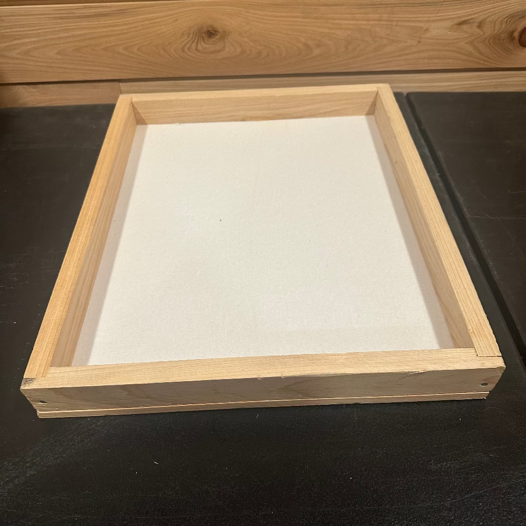 10 frame fume board inside