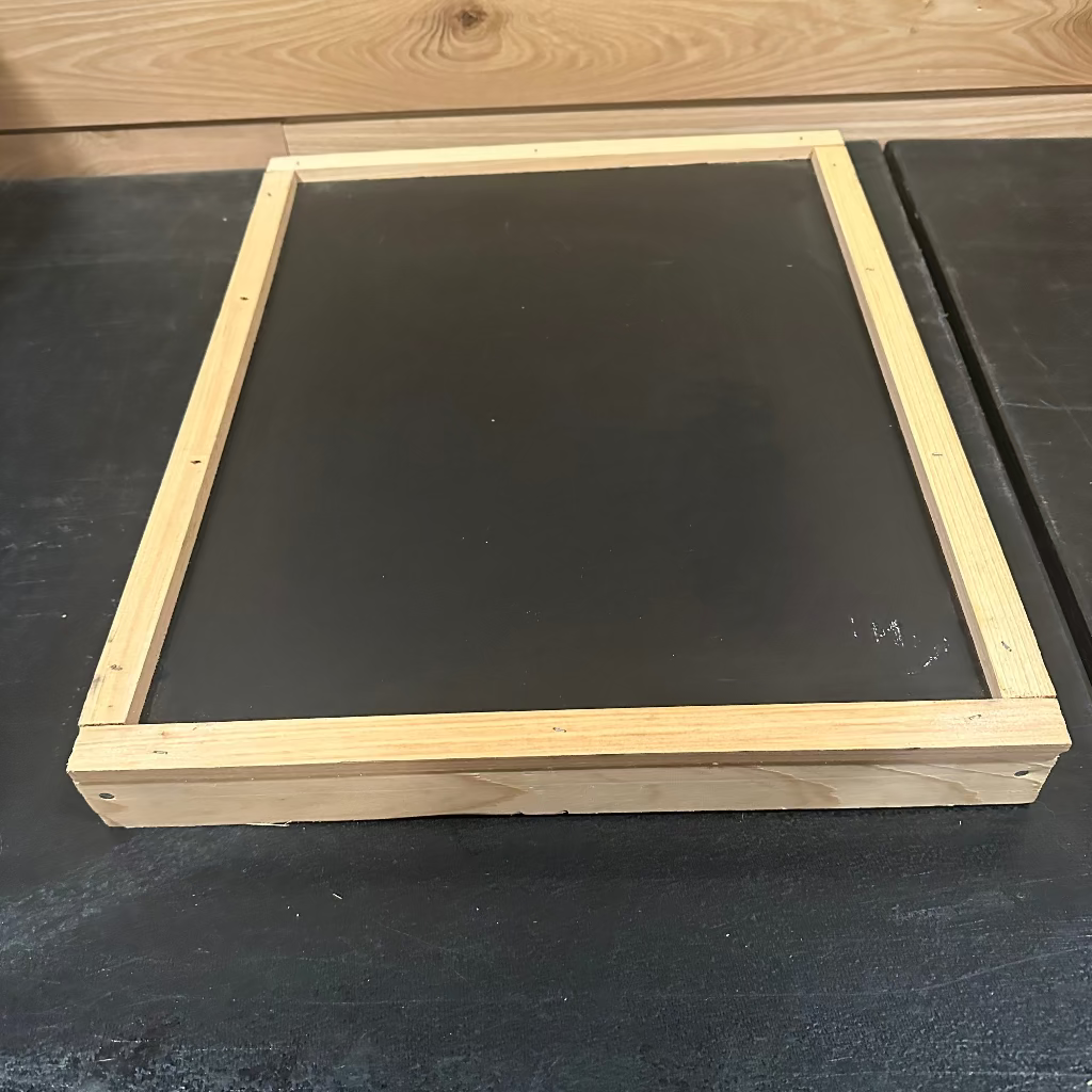 10 frame fume board outside