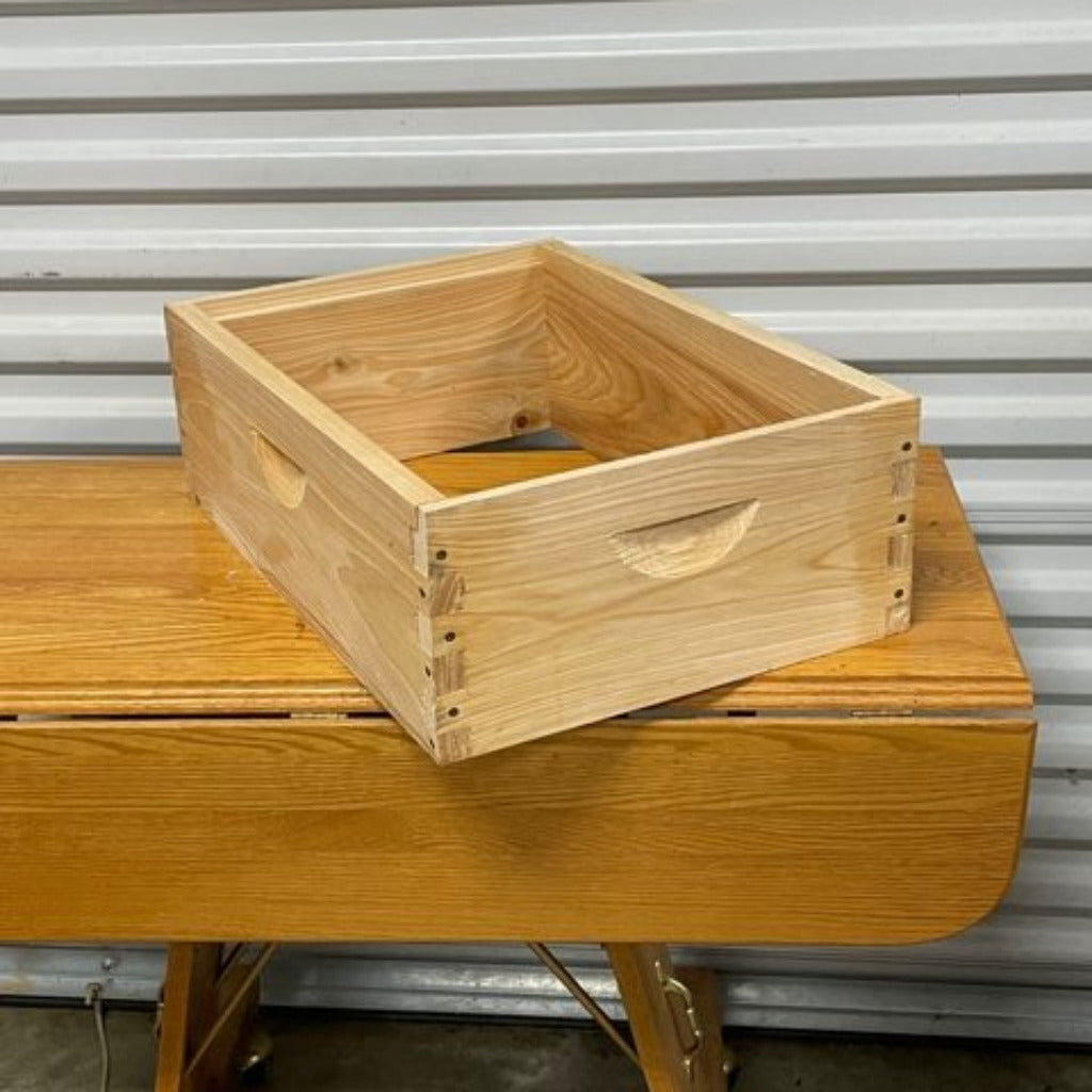 8 Frame Medium Super Assembled