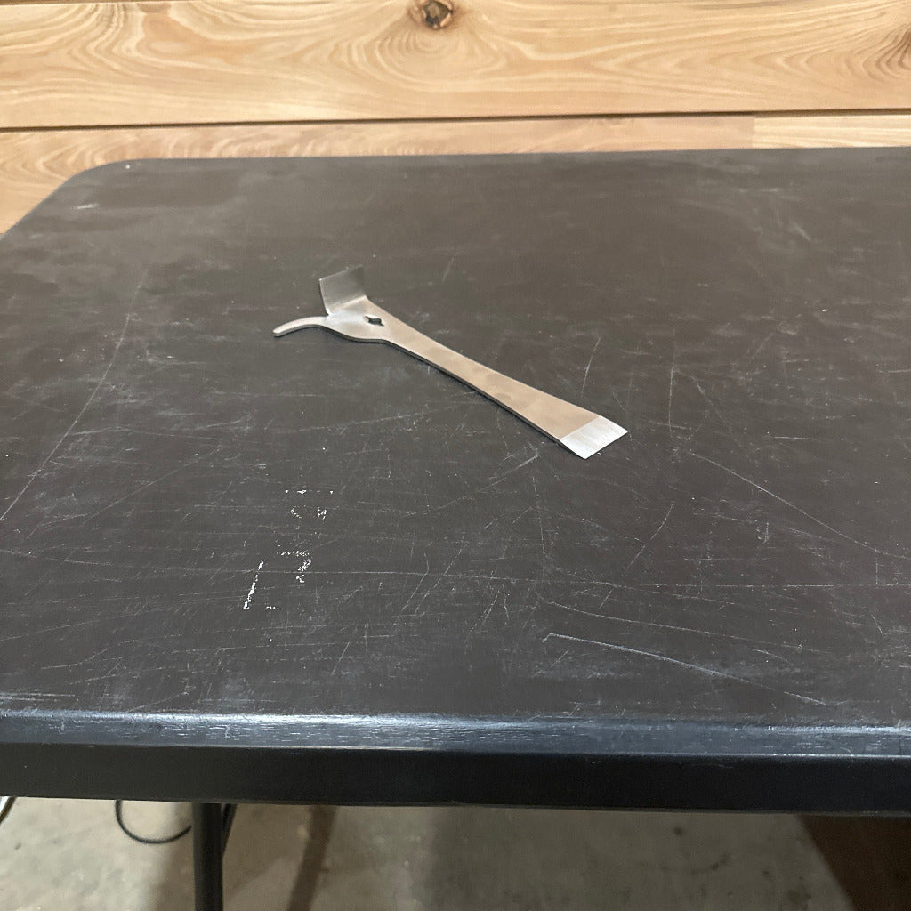 Combination hive tool