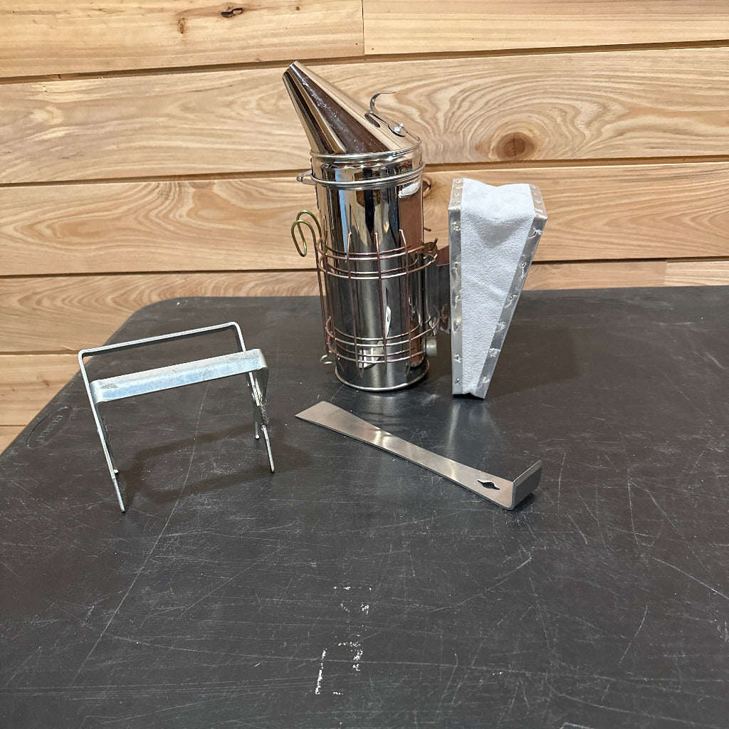 Smoker, frame grip, regular hive tool